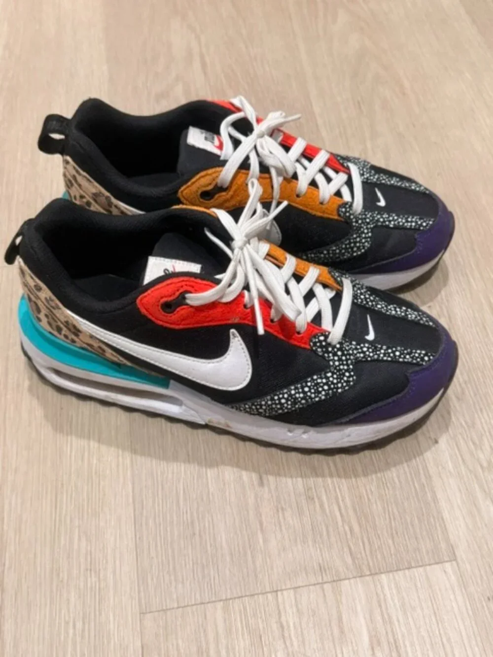 Nike Air Max Dawn SE Safari Sneakers Women Size 9